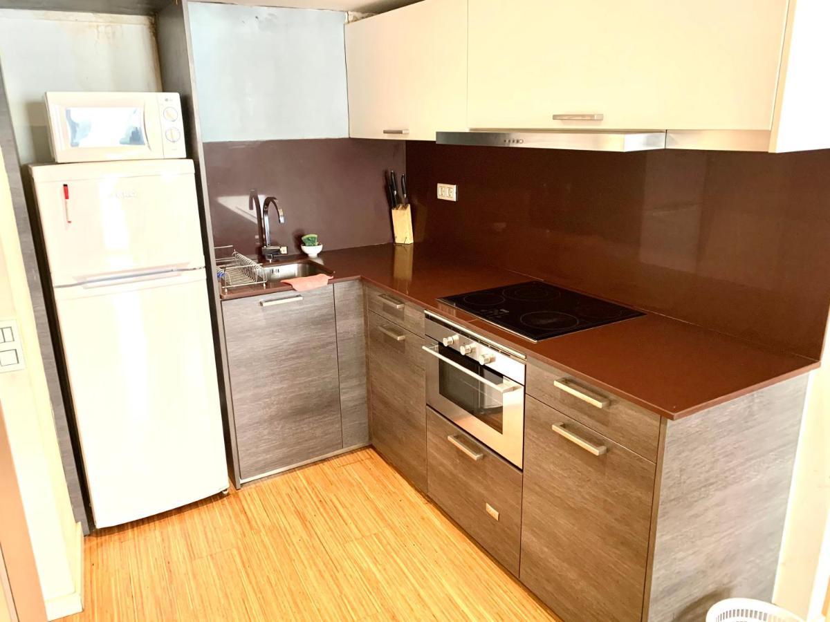Apartment Next To Ramblas Барселона Екстериор снимка